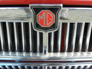 Immagine 32/75 di MG MGB GT (1969)