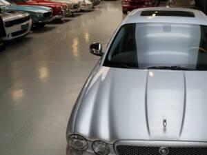 Bild 32/50 von Jaguar XJ 8 4.2 (2008)