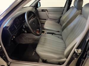 Bild 19/77 von Mercedes-Benz 190 E 2.6 (1992)