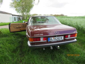 Image 3/20 of Mercedes-Benz 230 CE (1983)