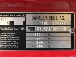 Image 37/52 de Mercedes-Benz 280 SL (1985)