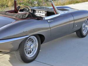 Image 27/50 de Jaguar E-Type 3.8 Flat Floor (1961)