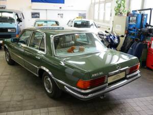 Imagen 9/28 de Mercedes-Benz 280 SE (1977)