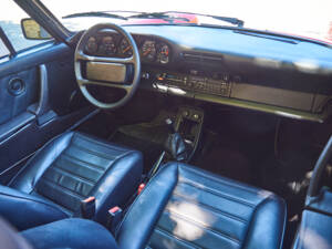 Image 19/44 of Porsche 911 SC 3.0 (1983)