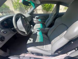 Image 13/39 of Porsche 911 Carrera 4S (2002)