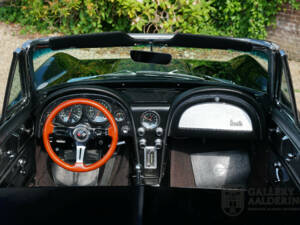 Image 25/50 of Chevrolet Corvette Sting Ray Convertible (1964)