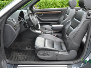 Image 9/50 of Audi S4 (2005)