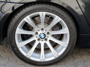 Image 19/51 of BMW M5 (2007)