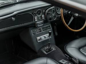 Afbeelding 7/50 van Aston Martin DB 6 (1967)