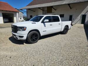 Image 28/62 of Dodge Ram 1500 (2020)