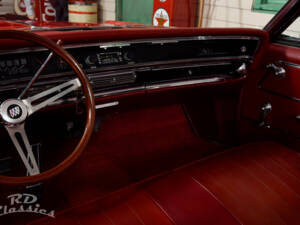 Image 23/41 of Buick Le Sabre Convertible (1966)