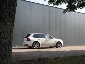 Bild 3/49 von Porsche Cayenne GTS (2009)