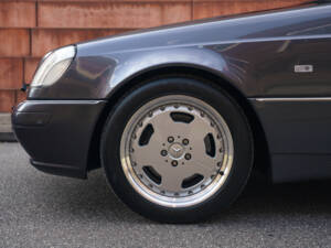 Image 3/27 of Mercedes-Benz CL 420 (1996)