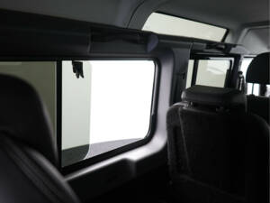 Image 32/35 de Land Rover Defender 110 (2007)