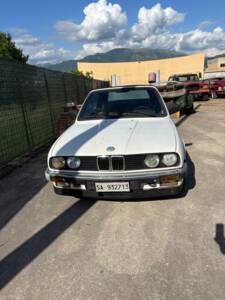 Image 1/14 of BMW 320i (1987)