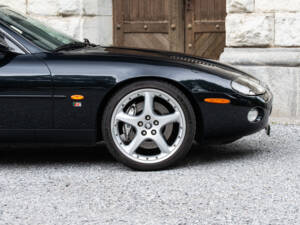 Immagine 7/42 di Jaguar XKR (2003)