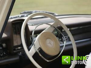 Bild 10/10 von Mercedes-Benz 200 D (1967)