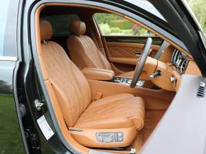 Bild 67/76 von Bentley Flying Spur W12 (2013)