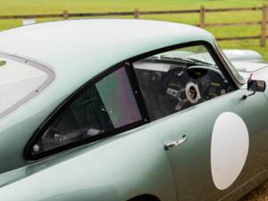 Image 36/50 de Aston Martin DB 4 Lightweight (1961)