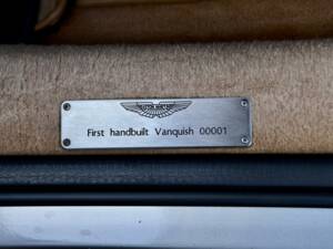 Bild 48/50 von Aston Martin V12 Vanquish (2001)