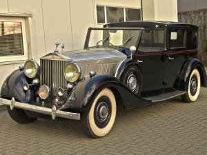 Image 4/50 of Rolls-Royce Phantom III (1938)