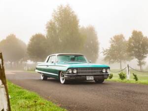 Image 10/48 of Cadillac Coupe DeVille (1962)