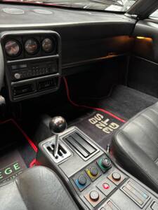 Image 14/22 of Ferrari 328 GTS (1987)