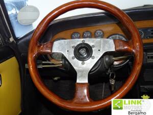 Image 6/10 of Lancia Fulvia 1.3 S (1973)