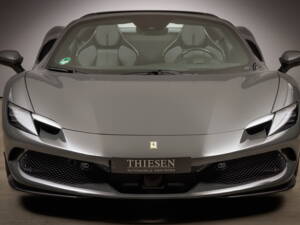 Image 3/42 de Ferrari 296 GTS (2024)