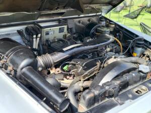Image 50/55 of Mercedes-Benz 200 GE (SWB) (1990)
