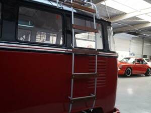 Image 14/50 of Volkswagen T1 Brasil &quot;Samba&quot; (1975)