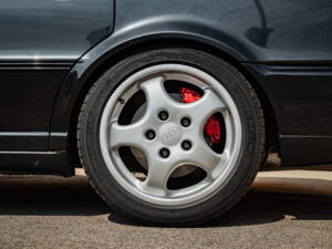 Image 18/50 of Audi RS2 Avant (1994)