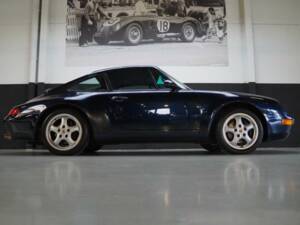 Image 29/50 of Porsche 911 Carrera (1995)