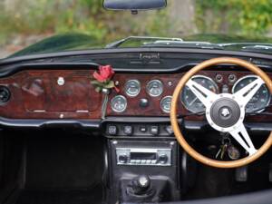 Image 9/15 de Triumph TR 6 (1969)