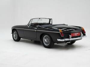 Immagine 4/15 di MG MGB (1962)