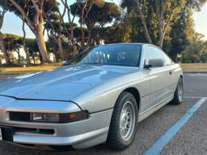 Image 2/7 of BMW 850i (1992)