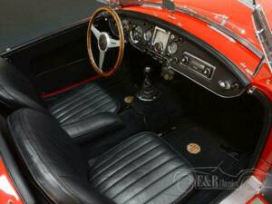 Image 6/19 of MG MGA 1600 (1962)