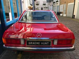 Image 11/38 of Mercedes-Benz 300 SL (1987)