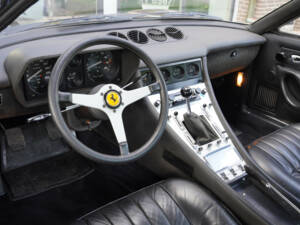 Bild 3/50 von Ferrari 365 GTC&#x2F;4 (1972)