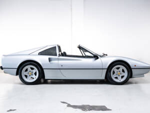 Bild 3/37 von Ferrari 308 GTS (1979)