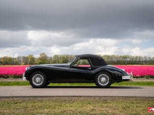 Image 12/47 of Jaguar XK 140 DHC (1956)