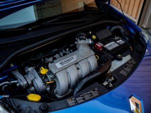 Image 27/40 of Renault Clio Gordini R.S. (2012)