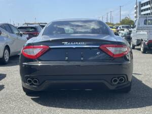 Image 4/39 de Maserati GranTurismo S (2010)