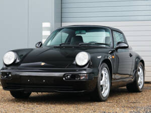 Image 22/57 of Porsche 911 Carrera 4 (1992)