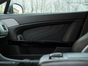 Afbeelding 36/50 van Aston Martin V8 Vantage S (2013)