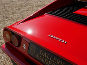 Image 28/50 de Ferrari 328 GTS (1989)