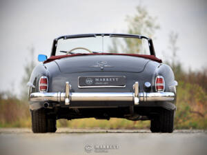 Image 5/59 of Mercedes-Benz 190 SL (1958)