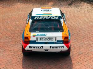 Image 8/28 of Lancia Delta HF Integrale Evoluzione I (1991)