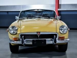 Image 3/7 de MG MGB (1973)