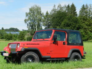 Image 21/58 of Jeep Wrangler 2.5L (1994)